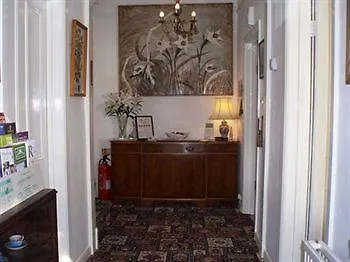 Guest house Roslyn House