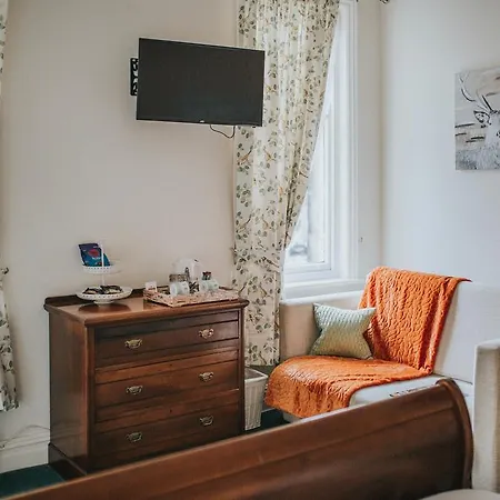 Roslyn House Guest house