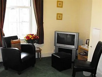 Roslyn House 4*